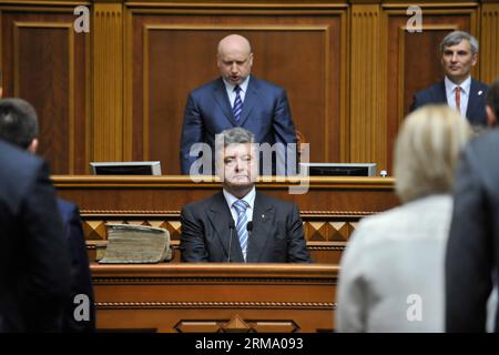 (140607) -- KIEV, June 7, 2014 (Xinhua) -- Ukrainian President Petro Poroshenko attends his inauguration ceremony in Kiev, Ukraine, June 7, 2014. Petro Poroshenko was sworn in on Saturday as the fifth Ukrainian president at an inauguration ceremony in Kiev. (Xinhua/Ukrainian Presidential Office/Pool) (dzl) UKRAINE-KIEV-PRESIDENT-INAUGURATION CEREMONY PUBLICATIONxNOTxINxCHN   Kiev June 7 2014 XINHUA Ukrainian President Petro Poroshenko Attends His Inauguration Ceremony in Kiev Ukraine June 7 2014 Petro Poroshenko what  in ON Saturday As The Fifth Ukrainian President AT to Inauguration Ceremony Stock Photo