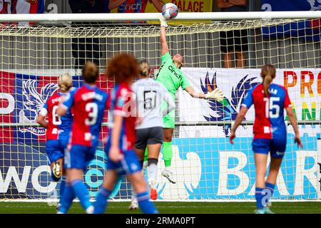 London, UK. 27th Aug, 2023. London, England, August 27th 2023: Goalkeeper Natalia Negri (13 Crystal Palace) tips the ball over the bar during the Barclays FA Womens Championship game between Crystal Palace and Reading at the VBS Community Stadium in London, England. (Liam Asman/SPP) Credit: SPP Sport Press Photo. /Alamy Live News Stock Photo