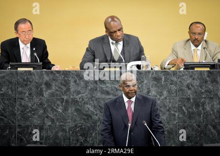 (140611) -- NEW YORK, June 11, 2014 (Xinhua) -- Ugandan Foreign Minister Sam Kutesa (Bottom) speaks after being elected as the president of the 69th Session of the UN General Assembly, at the UN headquarters in New York, on June 11, 2014. The president-elect will assume office at the start of the 69th Session in September this year. (Xinhua/Niu Xiaolei) UN-NEW YORK-GENERAL ASSEMBLY-PRESIDENT-ELECTION-UGANDA-KUTESA PUBLICATIONxNOTxINxCHN   New York June 11 2014 XINHUA Ugandan Foreign Ministers Sat Kutesa Bottom Speaks After Being Elected As The President of The 69th Session of The UN General As Stockfoto