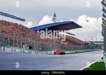 Zandvoort, Niederlande. 27. August 2023. Max Verstappen 1 (NED), HONDA Red Bull Racing RB19 gewinnt am 27. August 2023 den HEINEKEN DUTCH GRAND PRIX 2023 auf dem Circuit Zandvoort, Niederlande CM.com Stockfoto