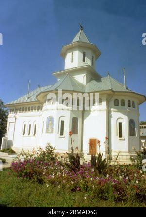 Galati County, Rumänien, 1999. Außenansicht des Klosters Vladimiresti. Stockfoto