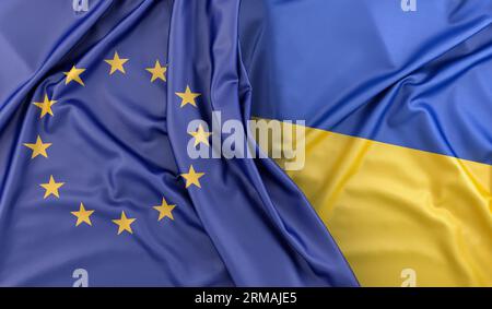 Rüschen Flaggen der Europäischen Union und der Ukraine. 3D-Rendering Stockfoto
