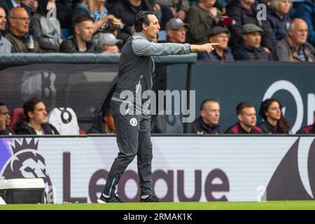 Aston Villa Manager Unai Emery gestikuliert während des Premier League Spiels zwischen Burnley und Aston Villa im Turf Moor, Burnley am Sonntag, den 27. August 2023. (Foto: Mike Morese | MI News) Credit: MI News & Sport /Alamy Live News Stockfoto