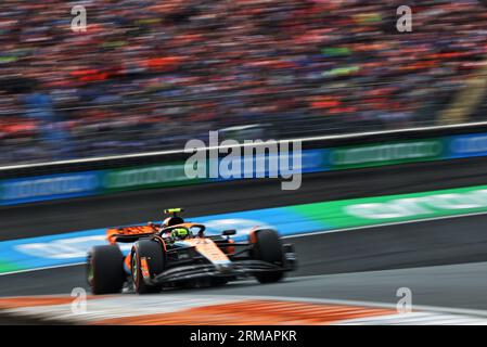 Zandvoort, Niederlande. 27. August 2023. Lando Norris (GBR) McLaren MCL60. 27.08.2023. Formel-1-Weltmeisterschaft, Rd 14, Großer Preis Der Niederlande, Zandvoort, Niederlande, Wettkampftag. Auf dem Foto sollte Folgendes stehen: XPB/Press Association Images. Quelle: XPB Images Ltd/Alamy Live News Stockfoto