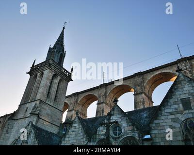 Blick auf das Viadukt in Morlaix, Bretagne, Frankreich Stockfoto