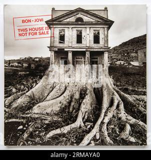 LP Cover of This House Is Not for Sale, das 14. Studioalbum der US-amerikanischen Rockband Bon Jovi, das 2016 veröffentlicht wurde Stockfoto