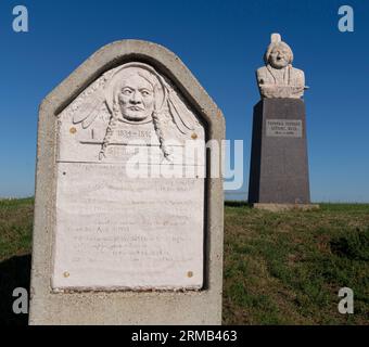 Das Grab von Sitting Bull, oder Tatanka Iyotake, über den Missouri River von Mobridge, South Dakota. Stockfoto