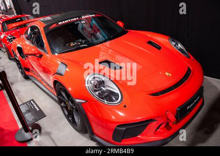 Orange Porsche 911 991 .II GT3 RS 2019 Vorderansicht auf der 75 Jahre Porsche Sports Cars Jubiläumsshow im Juni 2023 in Sofia, Bulgarien, Osteuropa, Balkan, EU Stockfoto