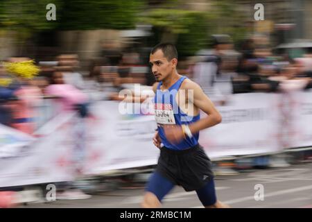 Mexiko-Stadt, Mexiko-Stadt, Mexiko. 28. August 2023. Läufer während des Mexico City Marathon Telcel 2023 (Bild: © Luis E Salgado/ZUMA Press Wire) NUR REDAKTIONELLE NUTZUNG! Nicht für kommerzielle ZWECKE! Stockfoto