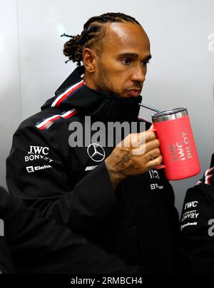 Zandvoort, Pays Bas. 27. August 2023. HAMILTON Lewis (gbr), Mercedes AMG F1 Team W14, Portrait während des Formel 1 Heineken Dutch Grand Prix 2023, 13. Runde der Formel-1-Weltmeisterschaft 2023 vom 25. Bis 28. August 2023 auf dem Zandvoort Circuit in Zandvoort, Niederlande - Foto DPPI Credit: DPPI Media/Alamy Live News Stockfoto