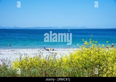 Fabelhafter, sicherer, sauberer Kilmurvey Strand mit einer blauen Flagge der Inis Mor, Co, Galway, Inishmore, Aran Island, Irland Stockfoto