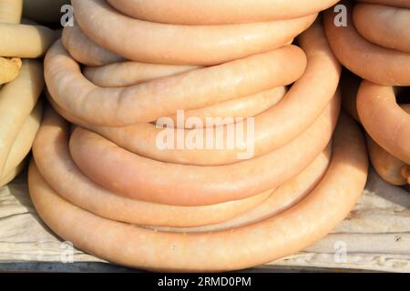 Eine Art von Features Snacks, Nahaufnahme der Delikatesse. Außen ist die Hülle, die interne ist das Fleisch, sehr gute lokale Snacks. Stockfoto