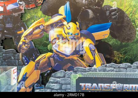 Kuala Lumpur, Malysia - 2. Juni 2023: Filmstandee aus dem Film Rist of the Beast Transformers Stockfoto