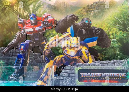 Kuala Lumpur, Malysia - 2. Juni 2023: Filmstandee aus dem Film Rist of the Beast Transformers Stockfoto