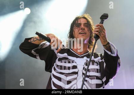 Naska, Künstlername von Diego Caterbetti während seiner Live-Auftritte beim AMA Music Festival am 26. August 2023 in Romano dEzzelino, Vicenza, Italien. (Foto: Roberto Tommasini/NurPhoto) Credit: NurPhoto SRL/Alamy Live News Stockfoto