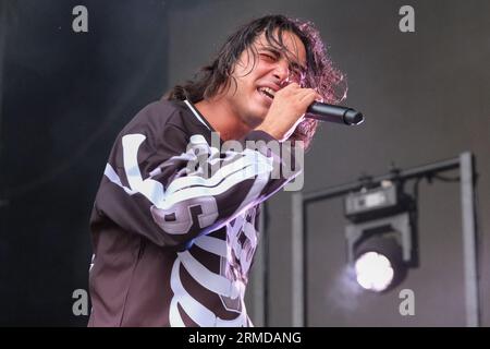 Naska, Künstlername von Diego Caterbetti während seiner Live-Auftritte beim AMA Music Festival am 26. August 2023 in Romano dEzzelino, Vicenza, Italien. (Foto: Roberto Tommasini/NurPhoto) Credit: NurPhoto SRL/Alamy Live News Stockfoto