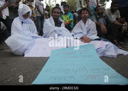 Dhaka, Bangladesch. August 27, 2023. Studenten von sieben Colleges, die der Dhaka University angeschlossen sind, blockierten die Kreuzung von Nilkhet mit einer Forderung von einem Punkt. Du Stockfoto