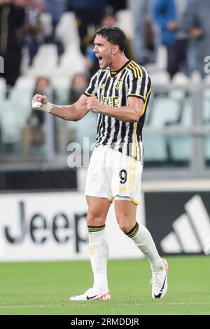 Turin, Italien. 27. August 2023. Dusan Vlahovic von Juventus feiert, nachdem er ein Tor beim Spiel der SERIE A TIM 2023/24 zwischen Juventus und Bologna im Allianz Stadion erzielt hat. Endnote: Juventus 1:1 Bologna Credit: SOPA Images Limited/Alamy Live News Stockfoto