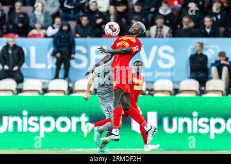 Farum, Dänemark. 27. August 2023. Mohamed Diomande (10) vom FC Nordsjaelland beim 3F Superliga-Spiel zwischen dem FC Nordsjaelland und dem FC Midtjylland auf der rechten Seite zum Dream Park in Farum. (Foto: Gonzales Photo/Alamy Live News Stockfoto