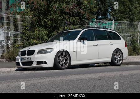 PASAIA, SPANIEN, 10. JULI 2023: BMW 3er Touring (E91, fünfte Generation der BMW 3er) Stockfoto