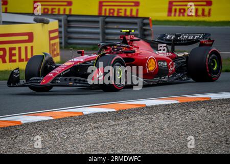 Zandvoort, Niederlande. 28. August 2023. CIRCUIT ZANDVOORT, NIEDERLANDE - AUGUST 27: Carlos Sainz, Ferrari SF-23 während des Großen Preises der Niederlande auf dem Circuit Zandvoort am Sonntag, den 27. August 2023 in Zandvoort, Niederlande. (Foto: Michael Potts/BSR Agency) Credit: BSR Agency/Alamy Live News Stockfoto