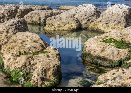 Rock Pool, White Rocks Cliff Path, Portstewart Strand, (Strand), Portstewart, County Londonderry, Nordirland, Vereinigtes Königreich Stockfoto