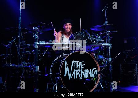 BARCELONA – 17. Juni: The Warning (mexikanische Hard-Rock-Band aus Monterrey) tritt am 17. Juni 2023 auf der Bühne in La Nau auf. Stockfoto