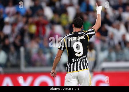 Turin, Italien. 27. August 2023. Dusan Vlahovic vom Juventus FC zeigt während des Serie-A-Fußballspiels zwischen Juventus FC und Bologna FC im Allianz Stadion. Dank: Marco Canoniero/Alamy Live News Stockfoto