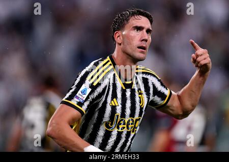 Turin, Italien. 27. August 2023. Dusan Vlahovic vom Juventus FC zeigt während des Serie-A-Fußballspiels zwischen Juventus FC und Bologna FC im Allianz Stadion. Dank: Marco Canoniero/Alamy Live News Stockfoto