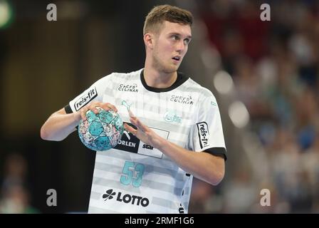 firo: 23/2023 1. Bundesliga-Handball-Supercup-Endspiel Männer THW Kiel - Rhein Neckar Lowen. Einzelaktion, Nikola Bilyk, THW Stockfoto