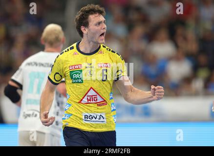 firo: 23/2023 1. Bundesliga-Handball-Supercup-Endspiel Männer THW Kiel - Rhein Neckar Lowen. Jubel, Niclas Kirkelokke, Neckar Stockfoto