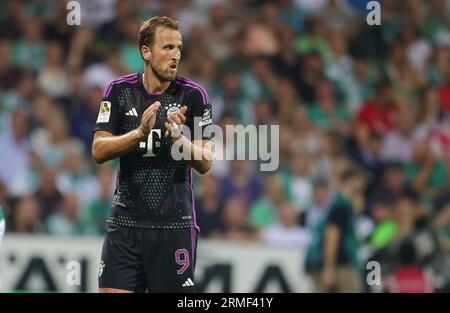 Bremen, Deutschland. August 2023. firo : 18.08.2023 1.Bundesliga Erstliga Saison 2023/24 SV Werder Bremen - FCB FC Bayern München München München 0:4 Harry Kane, Bayern, Geste Credit: dpa/Alamy Live News Stockfoto