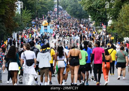 Notting Hill, London, Großbritannien. August 2023 28. Der Notting Hill Karneval 2023. Quelle: Matthew Chattle/Alamy Live News Stockfoto