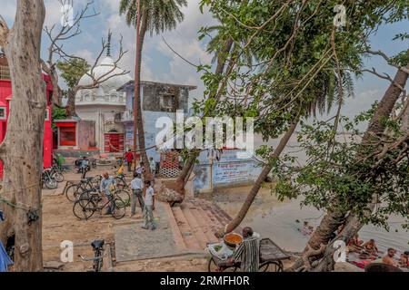 09 26 2005 Vintage Old Structure im patthar Ghat oder Massacre Ghat am Gunga River Kanpur Uttar Pradesh Indien Asien. Stockfoto