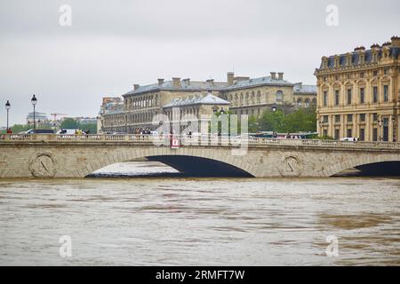 PARIS - 3. JUNI: Die Überschwemmung von Paris am 3. Juni 2016 in Paris, Frankreich Stockfoto