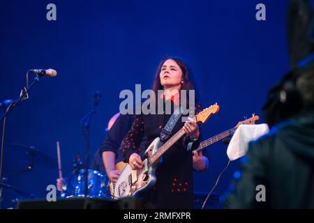 Emma Pollock von der schottischen Band The Delgados on the Mountain Stage beim Green man Festival in Wales, Großbritannien, August 2023. Foto: Rob Watkins Stockfoto