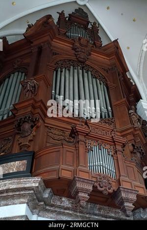 1858 Loretsche Pfeifenorgel in der Kirche der Prämonstratensischen Abtei Averbode, Scherpenheuvel-Zichem, Flämisch-Brabant, Flandern, Belgien Stockfoto