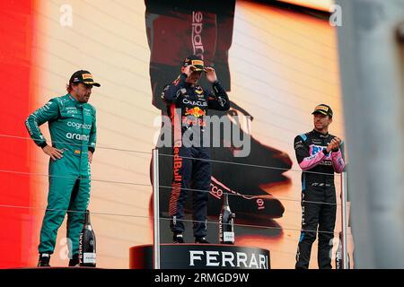 27. August 2023, Circuit Park Zandvoort, Zandvoort, FORMEL 1 HEINEKEN DUTCH GRAND PRIX 2023, im Bild Gewinner Max Verstappen (NLD), Oracle Red Bull Racing, 2. Platz für Fernando Alonso (ESP), Aston Martin Aramco Cognizant Formel 1 Team, 3. Platz für Pierre Gasly (FRA), BWT Alpine F1 Team. Stockfoto