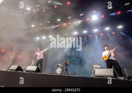 Paris, Frankreich. 27. August 2023. Die Mord Capital-Band tritt während des Live-Konzerts auf der Bühne auf. Der letzte Tag der 20. Auflage des französischen Musikfestivals Rock en seine wurde von den neuen yorkern The Strokes in der Domaine National de Saint-Cloud mit Schlagzeilen versehen. Quelle: SOPA Images Limited/Alamy Live News Stockfoto