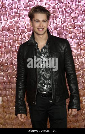 London, Großbritannien. Oktober 2018. AJ Pritchard nimmt an der Weltpremiere der „Bohemian Rhapsody“ in der SSE Arena Wembley in London Teil. (Foto: Fred Duval/SOPA Images/SIPA USA) Credit: SIPA USA/Alamy Live News Stockfoto