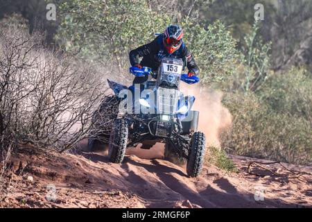 La Rioja, Argentinien. 28. August 2023. 153 VARGA Juraj (svk), Yamaha Raptor 700, FIM W2RC, Action während der Startzeremonie im Estadio Super Domo der Desafio Ruta 40 2023, 4. Runde der Rallye-RAID-Weltmeisterschaft 2023, am 27. August 2023 in La Rioja, Argentinien - Foto DPPI Credit: DPPI Media/Alamy Live News Stockfoto