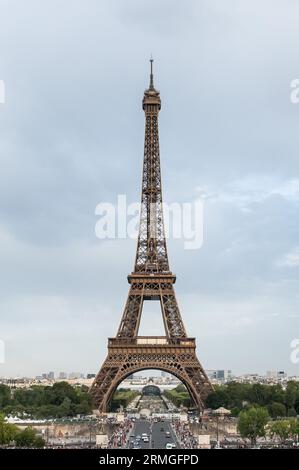 Paris, Frankreich. August 2023. Blick auf den Eiffelturm. Quelle: Silas Stein/dpa/Alamy Live News Stockfoto