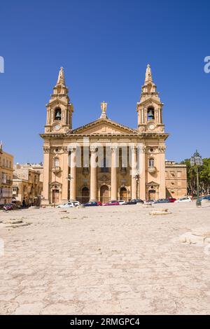 Fassade der Kirche St. Publius in der Nähe des Zentrums von Valletta, Malta Stockfoto