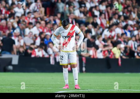 Madrid, Spanien. 28. August 2023. Raul de Tomas von Rayo Vallecano reagiert beim spanischen Fußballspiel La Liga zwischen Atletico de Madrid und Rayo Vallecano in Madrid, Spanien, 28. August 2023. Quelle: Gustavo Valiente/Xinhua/Alamy Live News Stockfoto