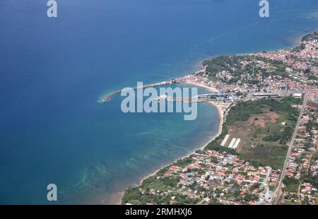 itaparica, bahia, brasilien - 25. august 2023: Luftaufnahme des Bom-Despacho-Terminals auf der Insel Itaparica. Stockfoto
