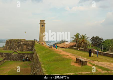 Der alte Uhrenturm in Galle Dutch Fort 17th Centurys ruinierte Dutch Castle, Sri Lanka Stockfoto