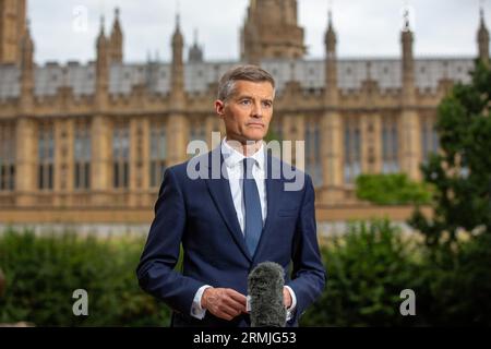 London, England, Großbritannien. 29. August 2023. Der Verkehrsminister MARK HARPER wird in Westminster in den Morgenfernsehsendungen gesehen. (Bild: © Tayfun Salci/ZUMA Press Wire) NUR REDAKTIONELLE VERWENDUNG! Nicht für kommerzielle ZWECKE! Stockfoto