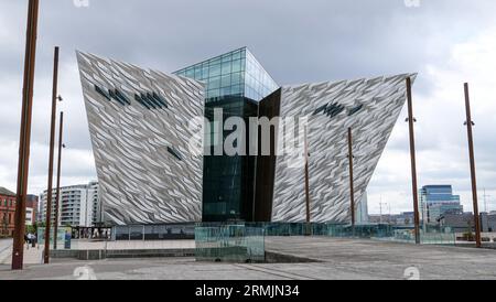 Nordirland, Belfast: hall of the Titanic Belfast, Museum und Denkmal für Belfasts maritimes Erbe auf dem Gelände der ehemaligen Harland & Wolff s Stockfoto