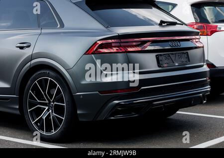 Minsk, Belarus, August 2023 - Rückansicht des neuen audi Luxusautos Stockfoto