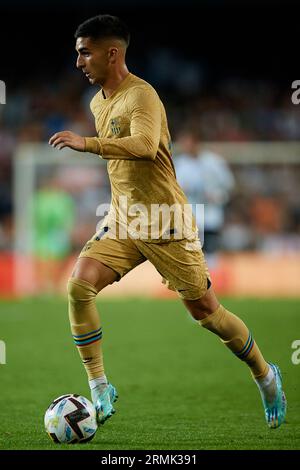 Valencia, Spanien. Oktober 2022 30. Ferran Torres vom FC Barcelona in Aktion während des LaLiga Santander Spiels zwischen Valencia CF und FC Barcelona im Mestalla Stadion, 29. Oktober 2022, Valencia, Spanien. (Foto von David Aliaga/NurPhoto) Credit: NurPhoto SRL/Alamy Live News Stockfoto